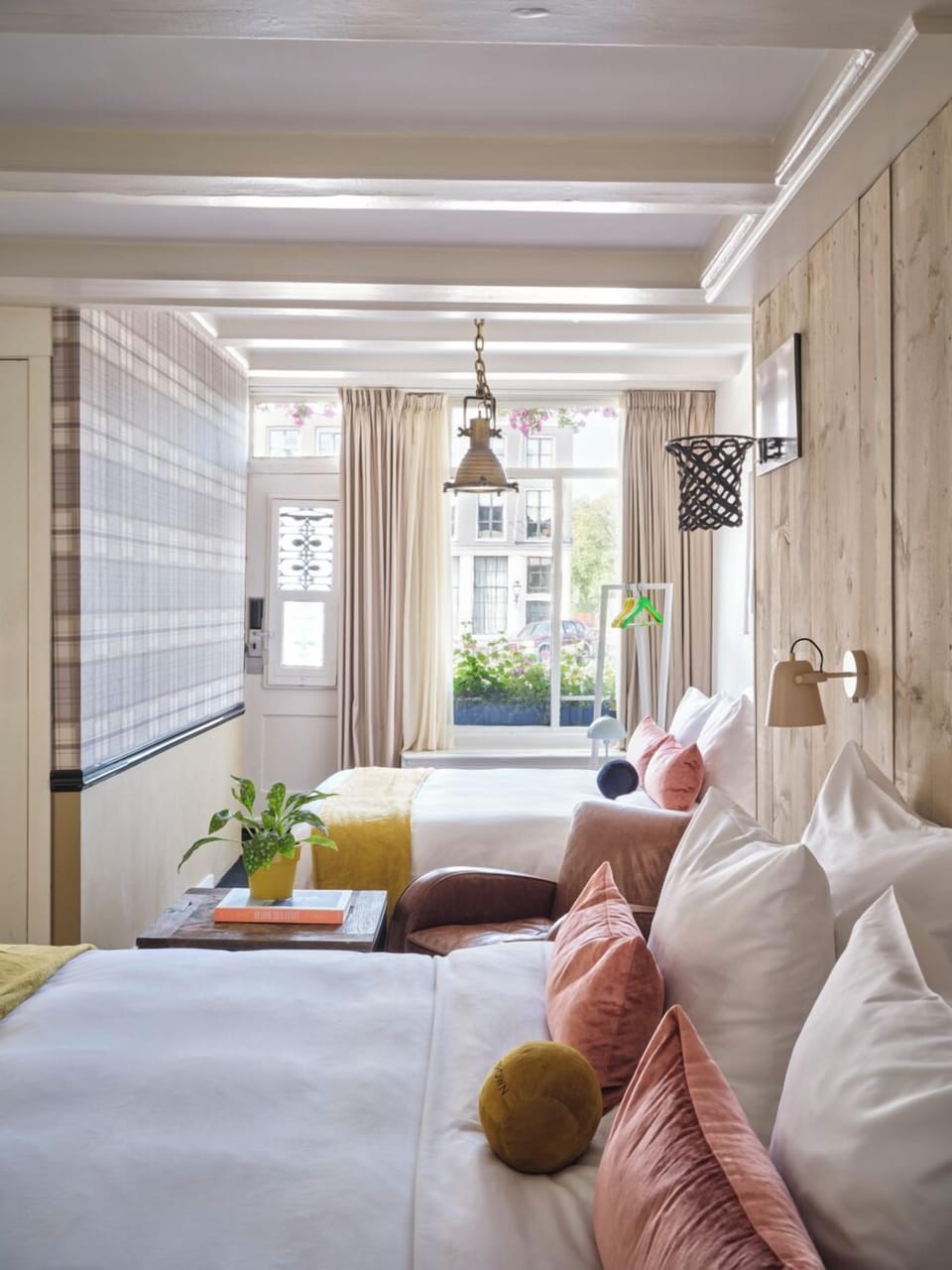 Extra Large room with Canal View | View from room