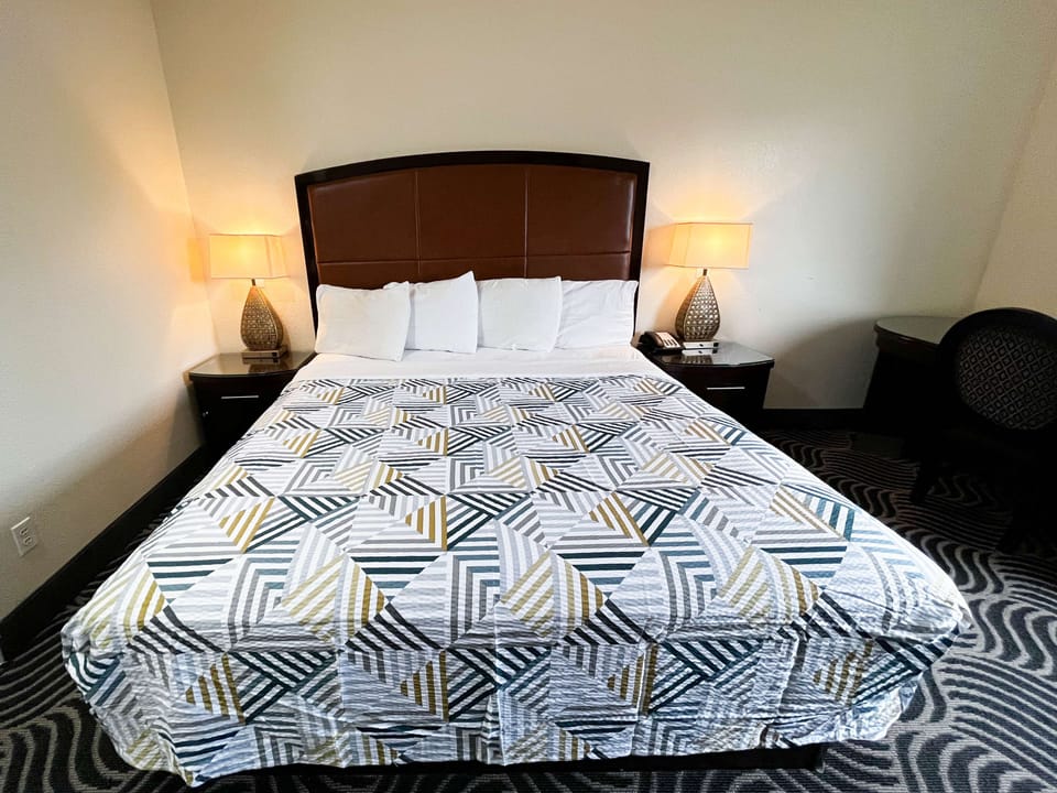 Iron/ironing board (on request), WiFi (free), alarm clocks, bed sheets