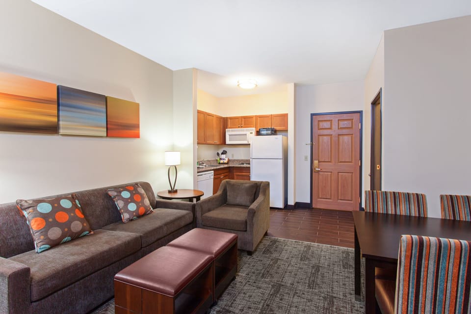 Suite, 2 Bedrooms, Kitchen | In-room safe, desk, iron/ironing board, free WiFi
