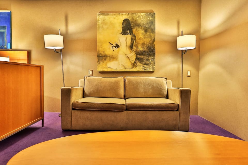 Junior Suite, 1 King Bed | Premium bedding, in-room safe, desk, blackout drapes