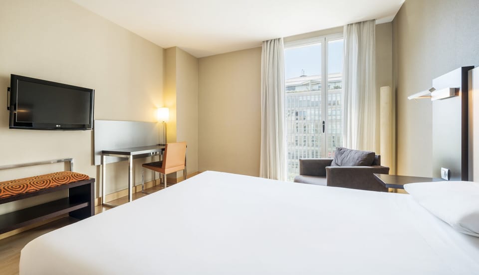 In-room safe, desk, laptop workspace, blackout drapes