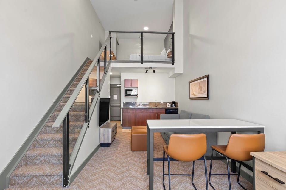Suite, Kitchenette (Loft. 1 King Bed, Sofa Bed) | Living area | TV