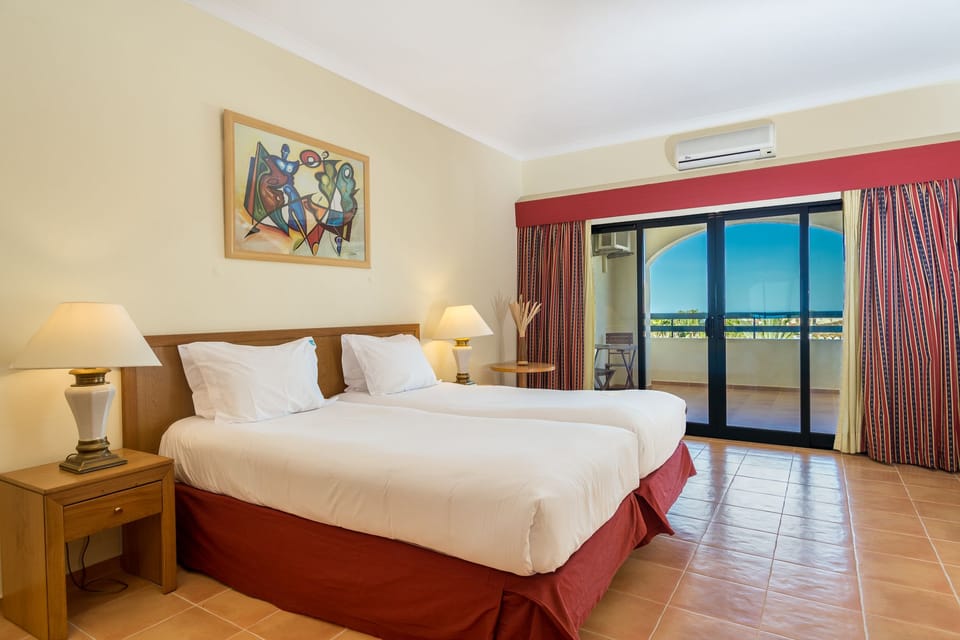 Standard Double or Twin Room, Balcony | Hypo-allergenic bedding, minibar, in-room safe, desk