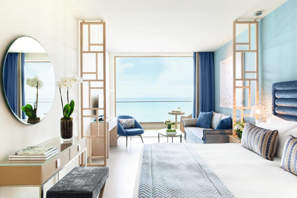 Junior Suite, Sea View (Deluxe) | Free minibar, in-room safe, desk, free WiFi