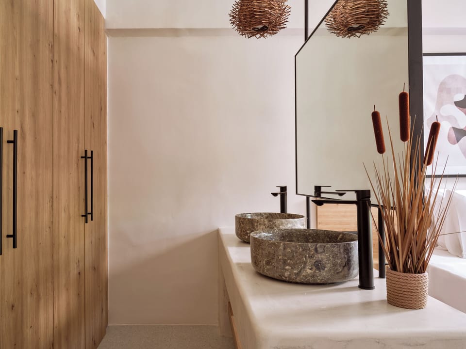 Deluxe Room with Pool View | Bathroom | Designer toiletries, hair dryer, towels, soap