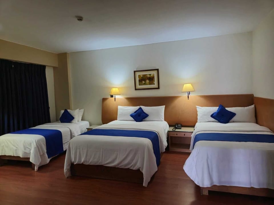 Triple Room, Multiple Beds | In-room safe, desk, soundproofing, free WiFi