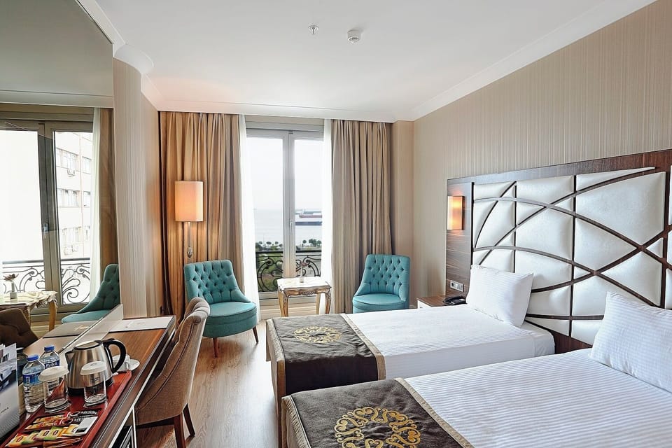 Deluxe Double or Twin Room, Accessible, Non Smoking | Premium bedding, free minibar, in-room safe, desk