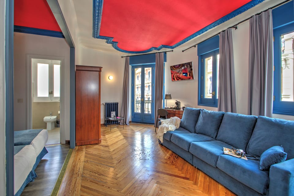 Quadruple Room | Individually decorated, individually furnished, desk, laptop workspace