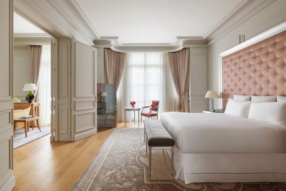 Avenue Presidential Suite | Premium bedding, minibar, in-room safe, laptop workspace