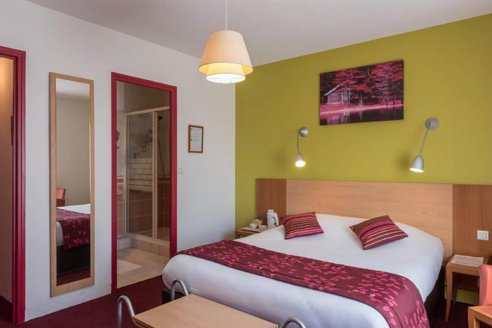 Double Room | In-room safe, desk, cribs (surcharge), rollaway beds (surcharge)