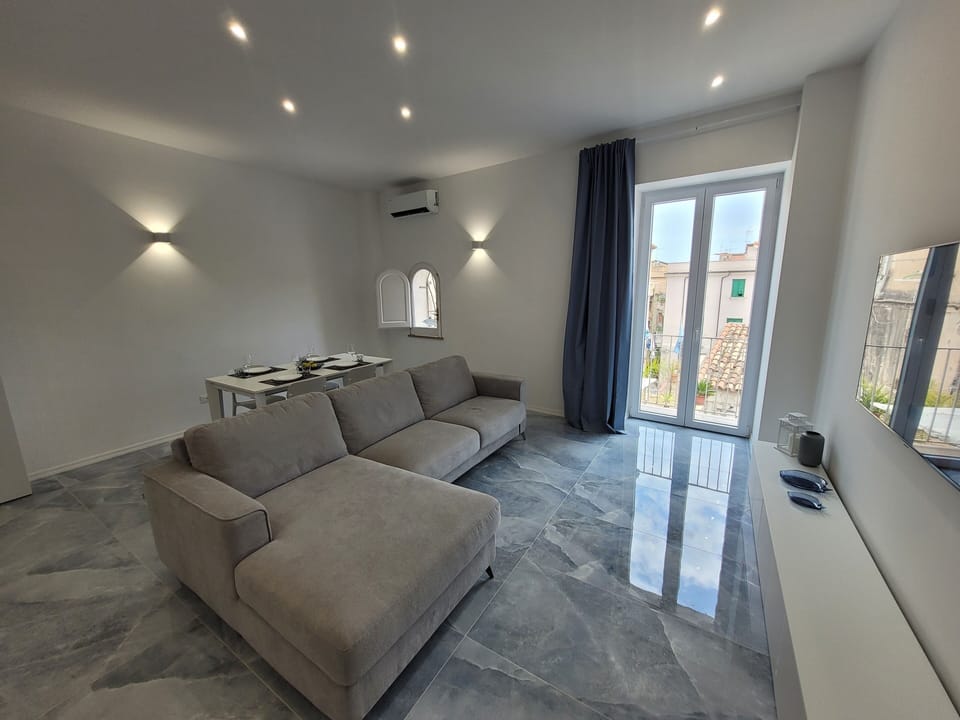 Superior Condo, Annex Building | Living area | Books