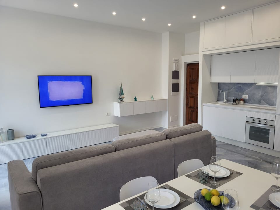 Superior Condo, Annex Building | Living area | Books
