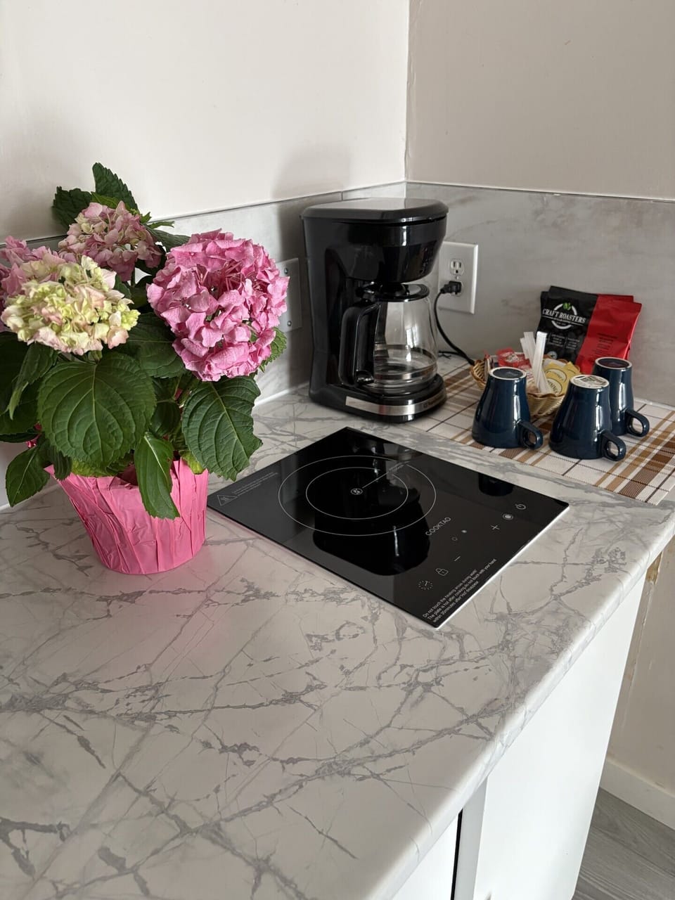 Double Room, 2 Queen Beds | Private kitchen | Coffee/tea maker, fridge, microwave, oven
