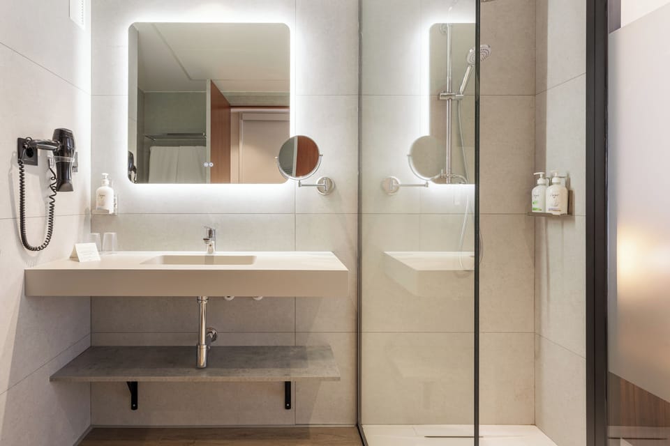 Free toiletries, hair dryer, bidet, towels
