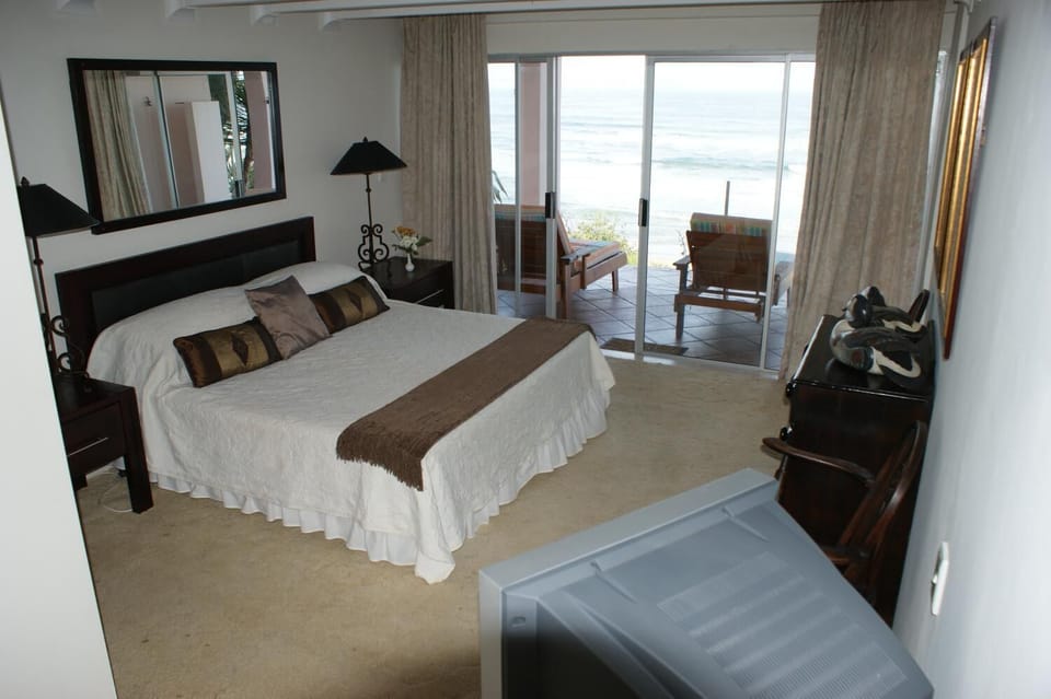 Minibar, in-room safe, iron/ironing board, free WiFi