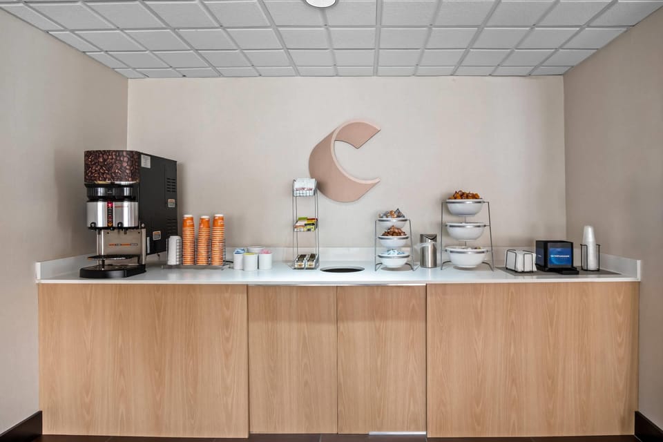 Free daily on-the-go breakfast