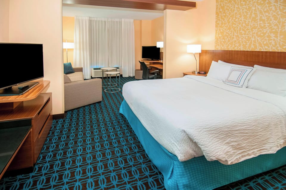 Suite, 1 King Bed with Sofa bed | Pillowtop beds, in-room safe, desk, iron/ironing board