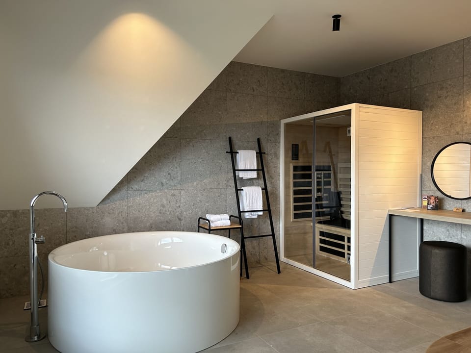 Design Double Room | Private spa tub
