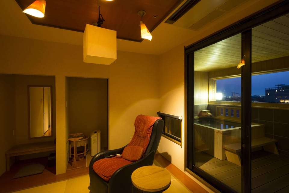 In-room safe, iron/ironing board, free WiFi