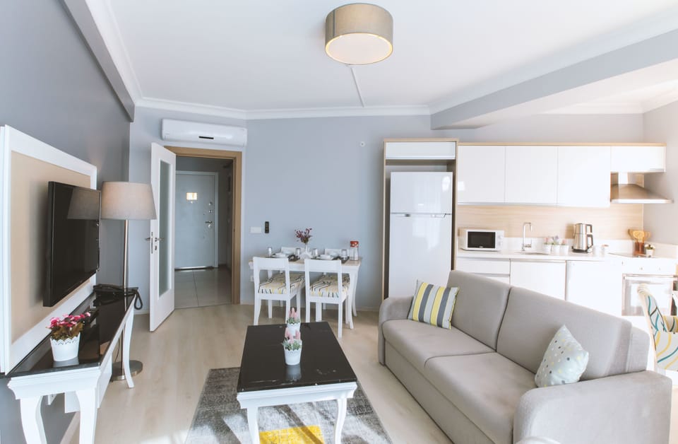 Family Suite | Living area | LCD TV