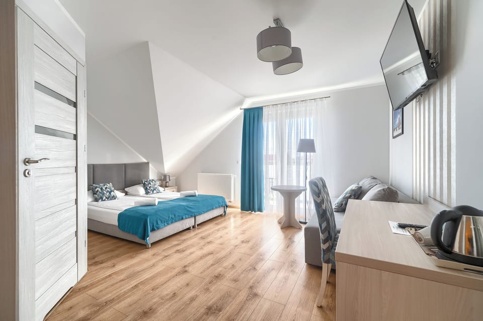 Quadruple Room | Iron/ironing board, free WiFi, bed sheets