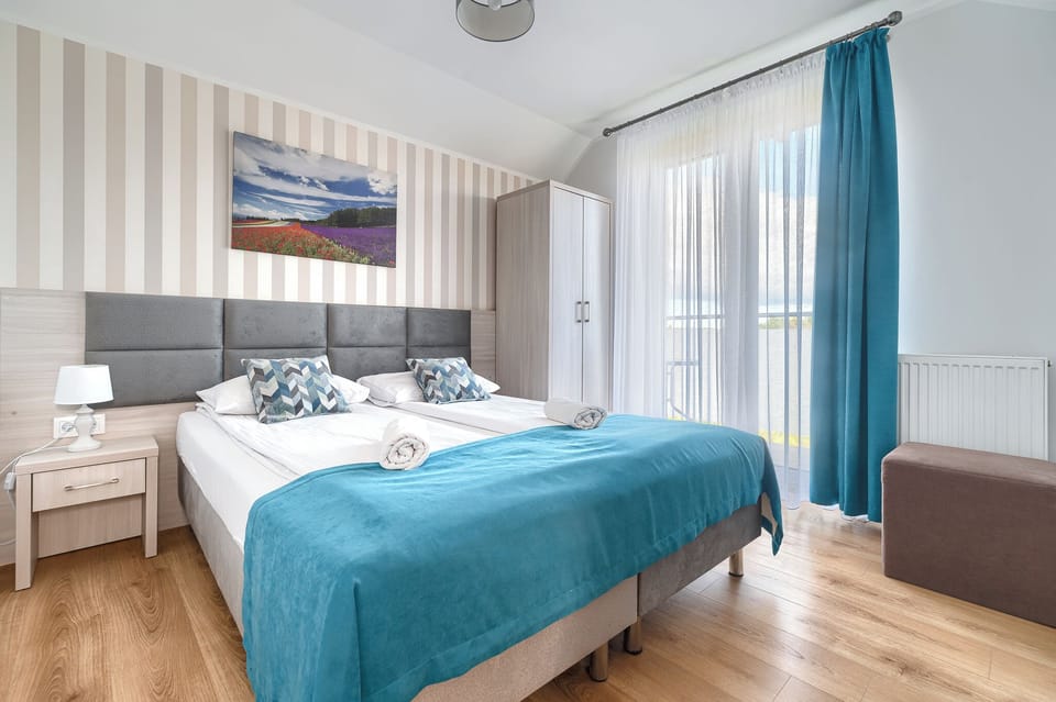 Quadruple Room | Iron/ironing board, free WiFi, bed sheets