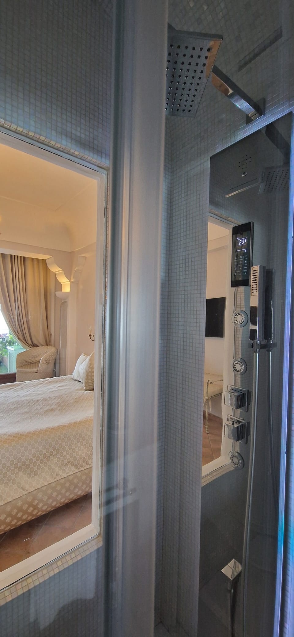 Junior Suite, Sea View | Bathroom | Free toiletries, hair dryer, towels