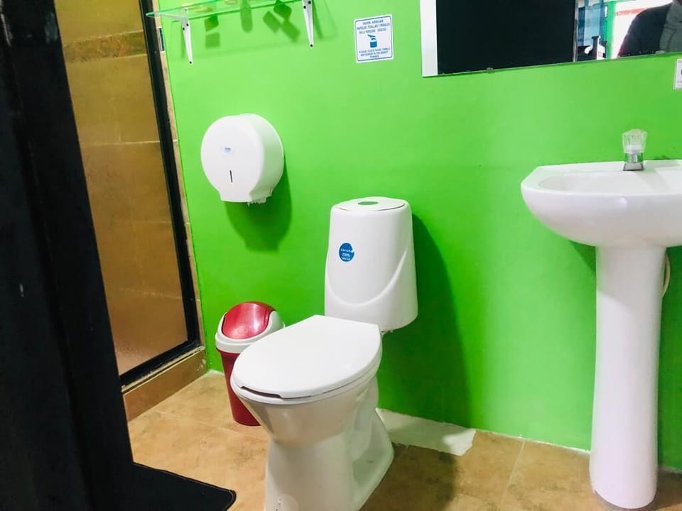 Family Room | Bathroom | Towels, soap, toilet paper