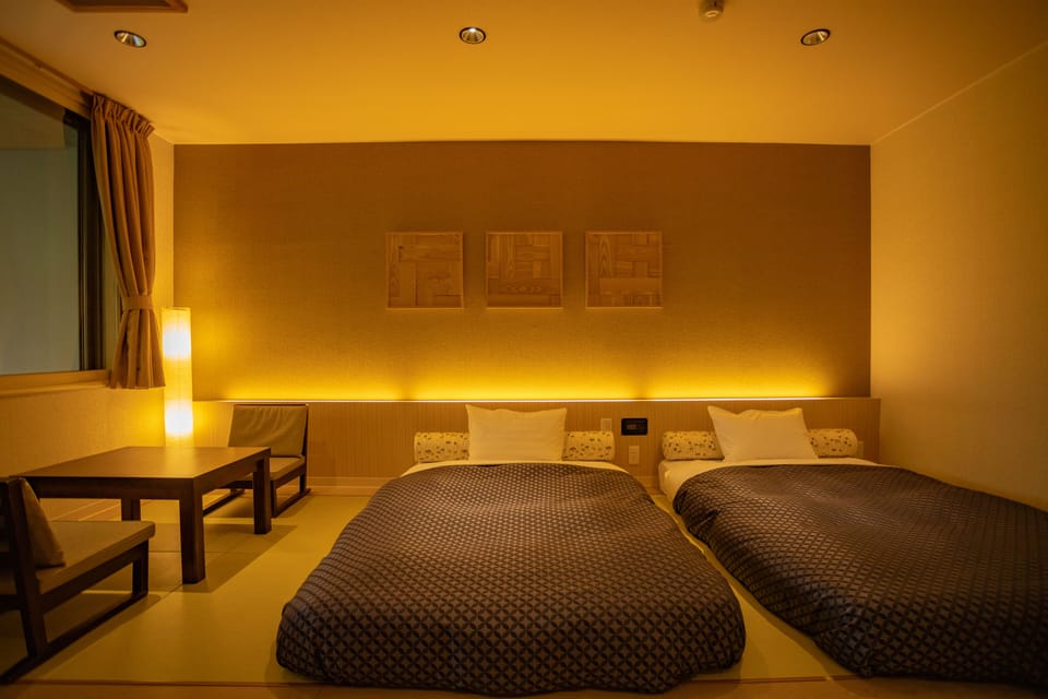 Western Room with Open-Air Bath, Non Smoking | In-room safe, desk, laptop workspace, bed sheets