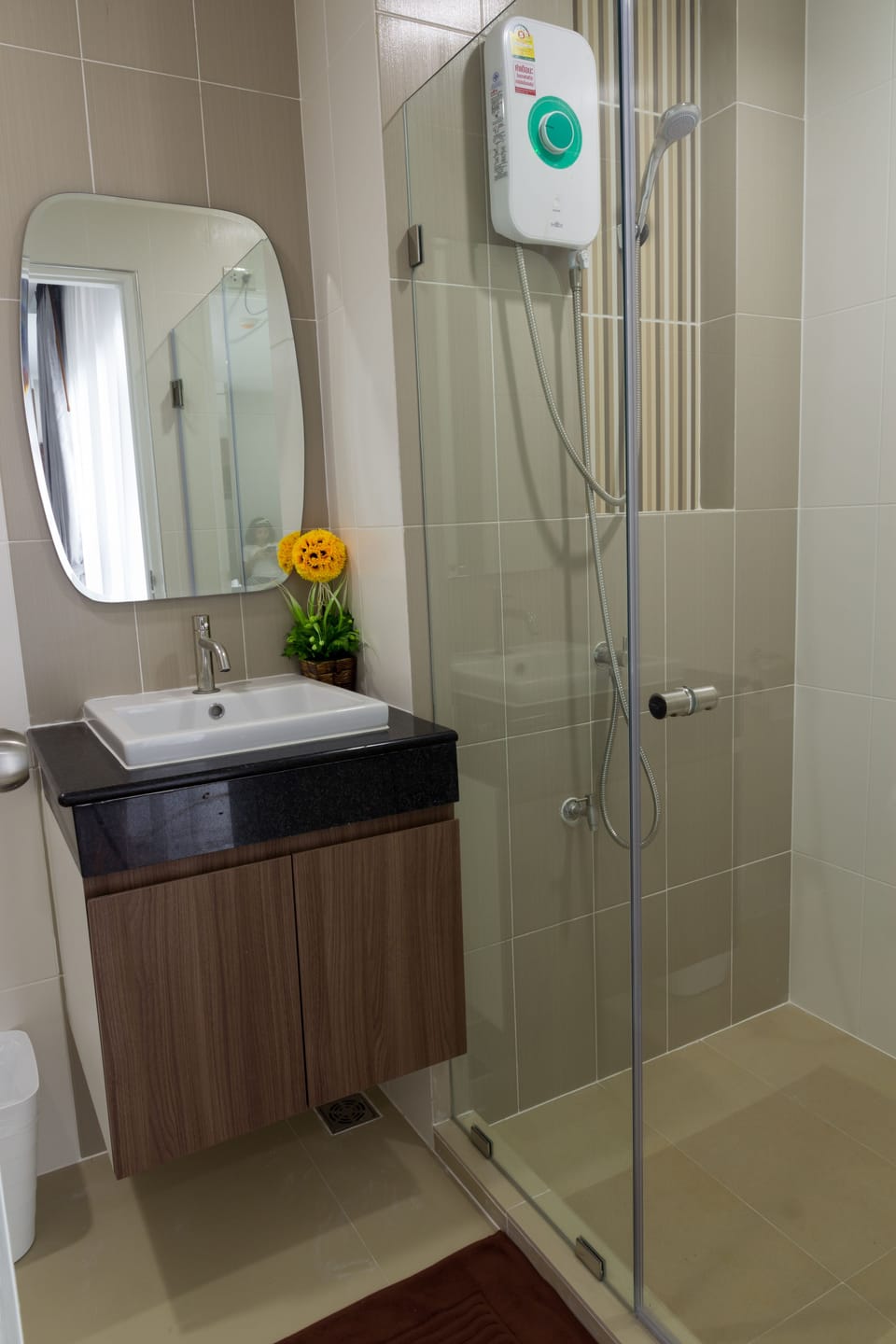 Superior Room, 1 Double Bed | Bathroom shower