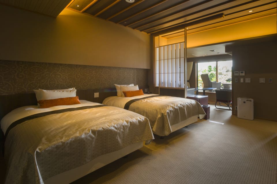 Asumi A Western Room with Open Air Bath, Mt. Fuji View [With Yamanshi Wine Lounge Access] | 1 bedroom, premium bedding, minibar, in-room safe