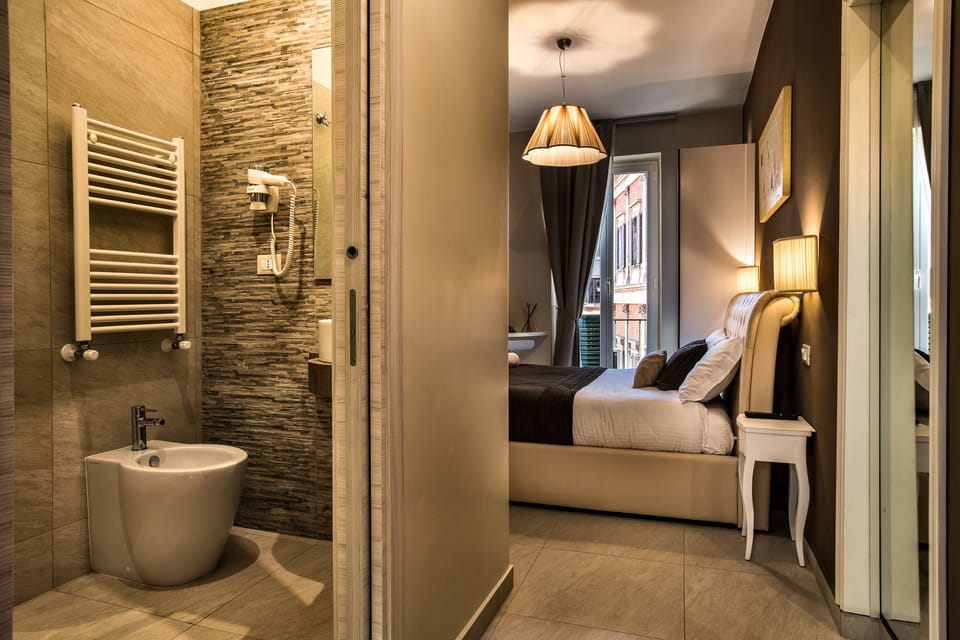 Superior Double Room, 1 Double Bed | Premium bedding, minibar, in-room safe, desk