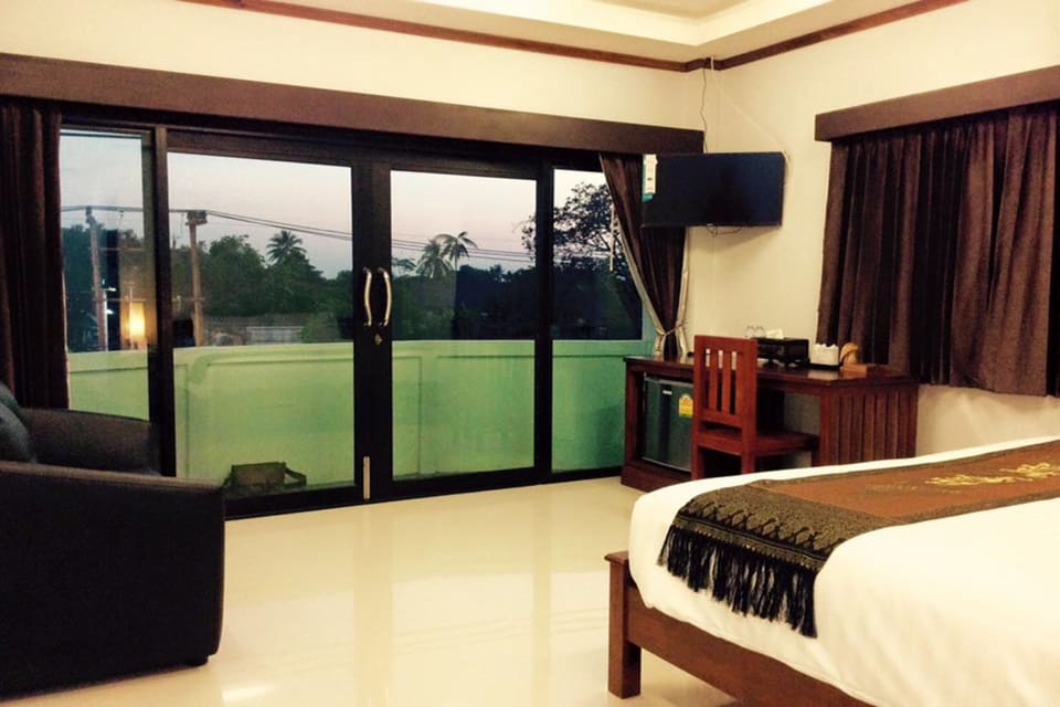 GRAND DELUXE DOUBLE ROOM | Desk, soundproofing, WiFi (free)