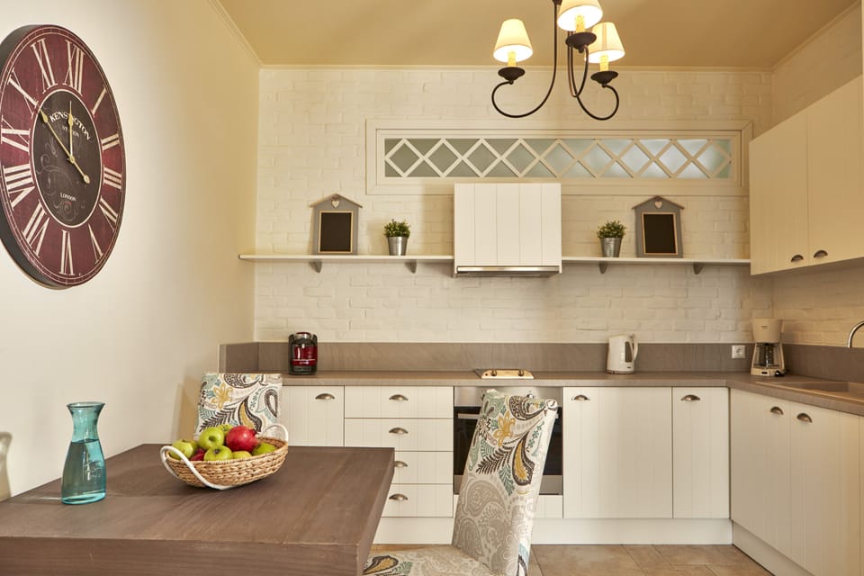 Fridge, espresso maker, electric kettle