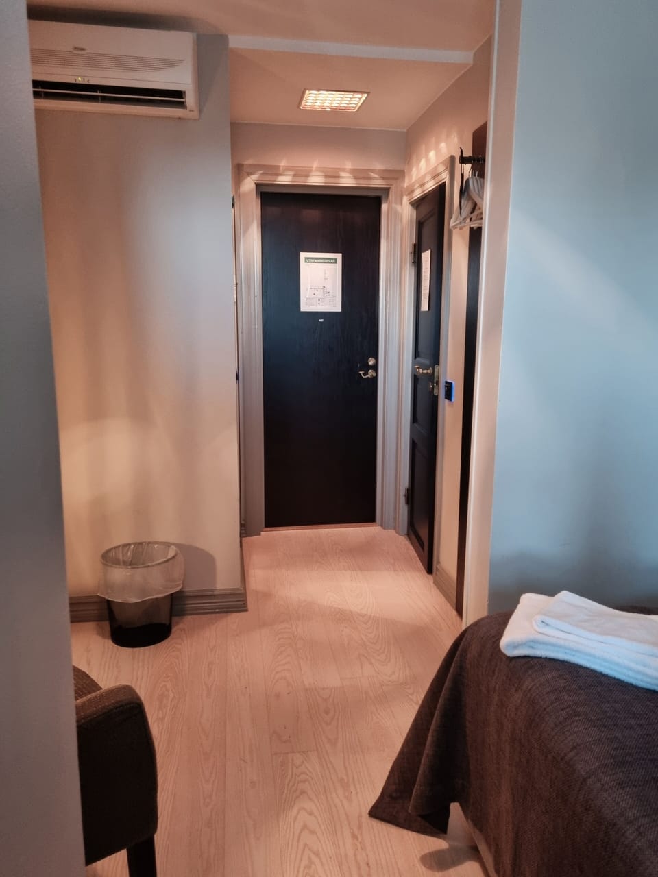 Economy Double Room | Iron/ironing board, free WiFi, bed sheets