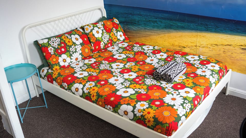 Comfort Double Room | Blackout drapes, bed sheets