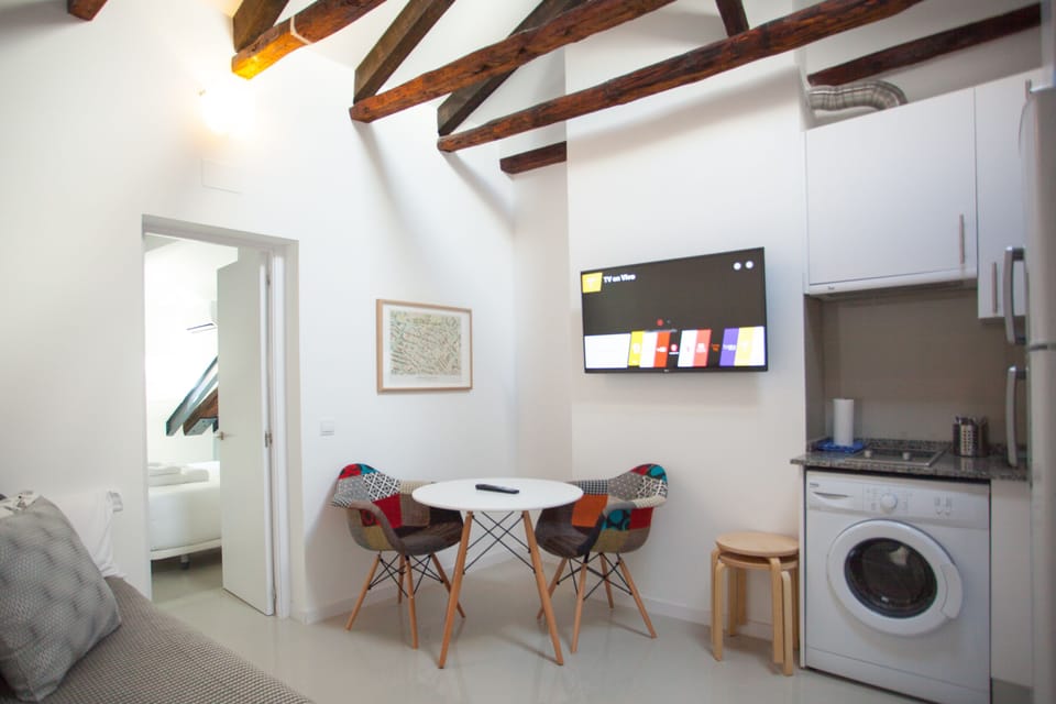 Atic, 1 bedroom (3 pax) | Private kitchen | Fridge, microwave, stovetop, coffee/tea maker