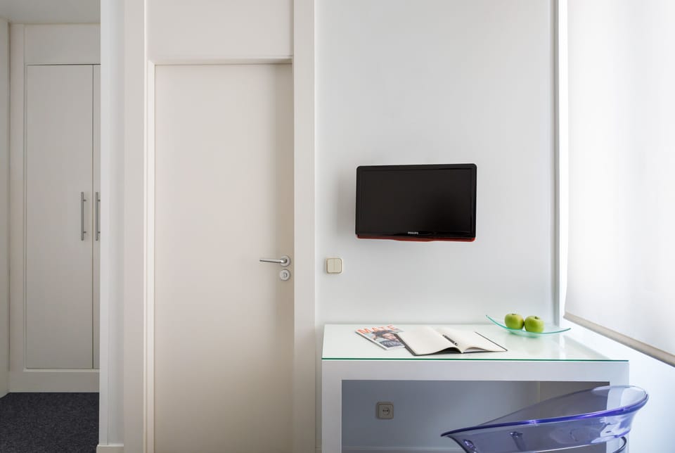 Minibar, in-room safe, desk, soundproofing