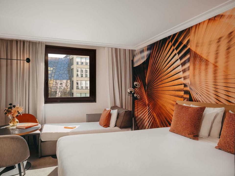 Classic Room, 1 Double Bed with Sofa bed | Premium bedding, in-room safe, desk, laptop workspace
