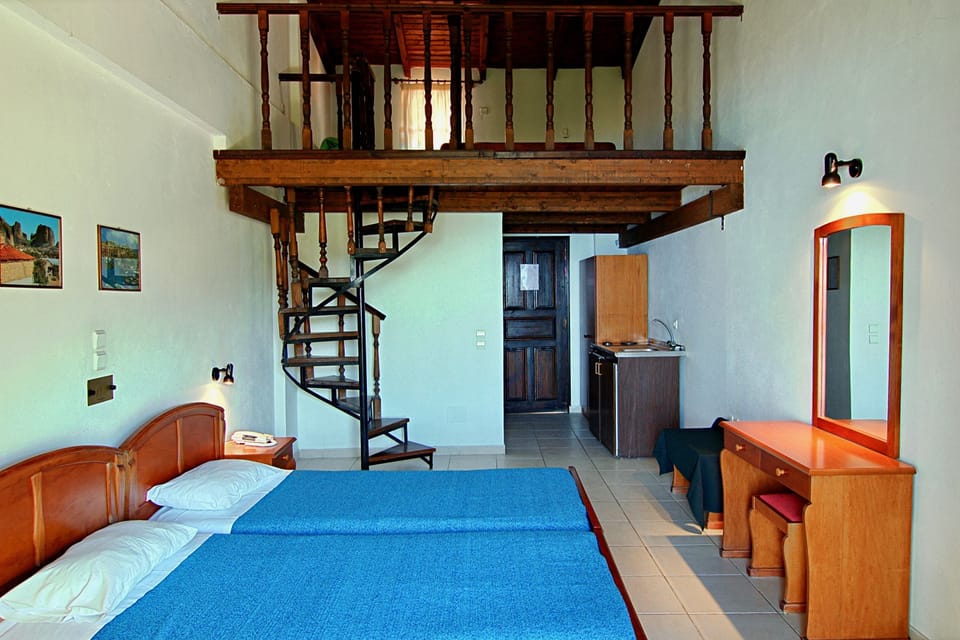 Duplex | Minibar, desk, free WiFi, bed sheets