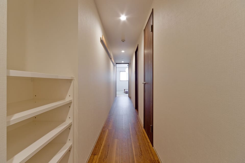 Deluxe Twin Room with Tatami Area | In-room safe, blackout drapes, soundproofing, free WiFi