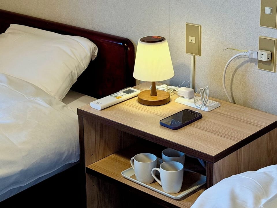 In-room safe, soundproofing, free WiFi, bed sheets