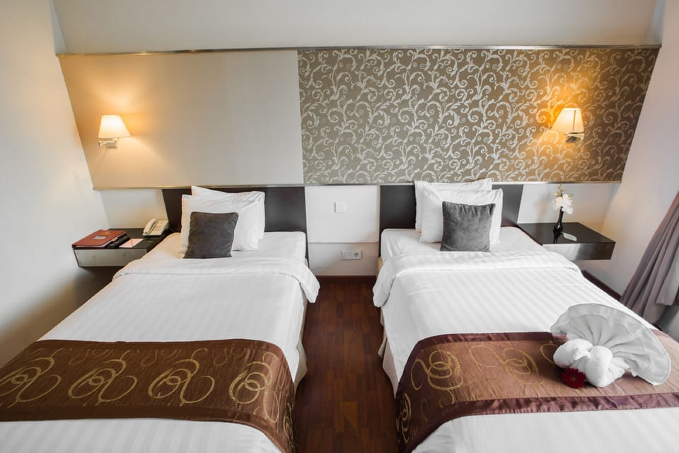 Deluxe Twin Room | Egyptian cotton sheets, premium bedding, Select Comfort beds, minibar