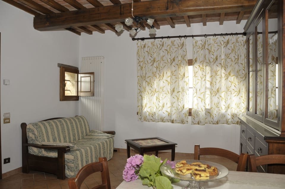 Apartment, 1 Bedroom (Pini) | Living room | LCD TV