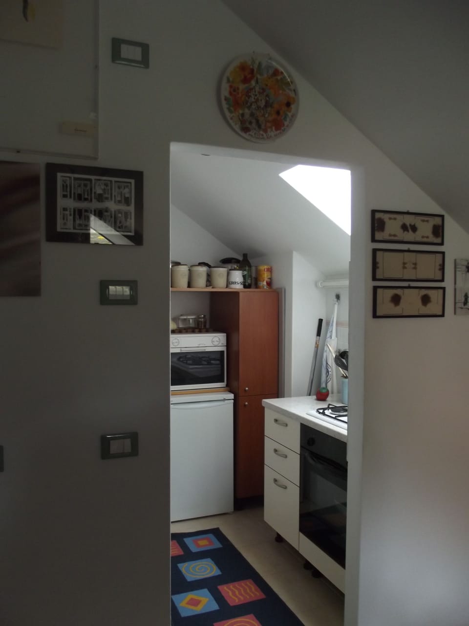 Basic Apartment, 2 Bedrooms | Private kitchen | Toaster, cookware/dishes/utensils, dining tables