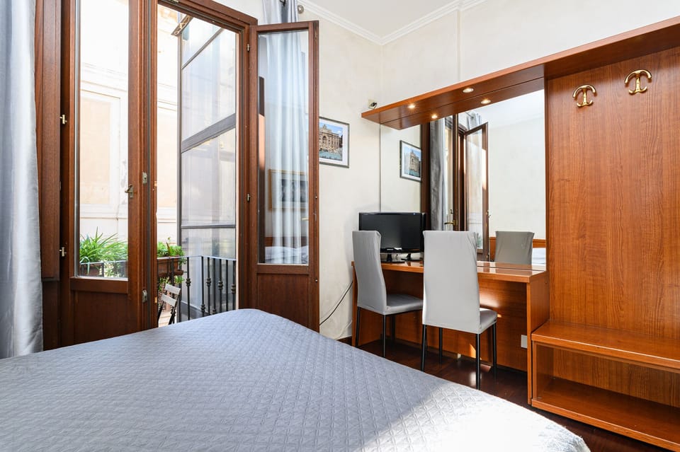 Standard Double Room, 1 Double Bed | Hypo-allergenic bedding, minibar, in-room safe, desk