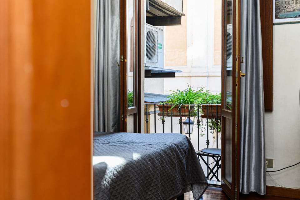 Standard Double Room, 1 Double Bed | Hypo-allergenic bedding, minibar, in-room safe, desk