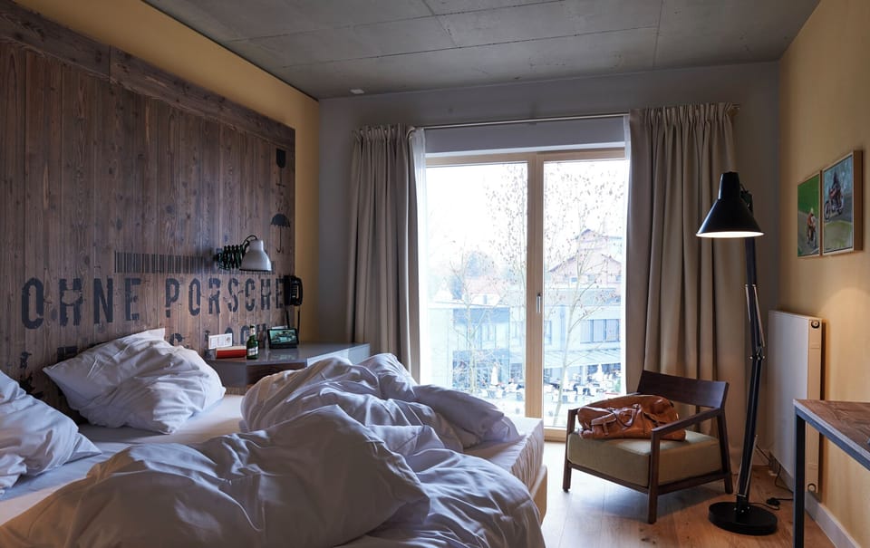 Standard Room, 1 Double Bed | Minibar, in-room safe, desk, blackout drapes