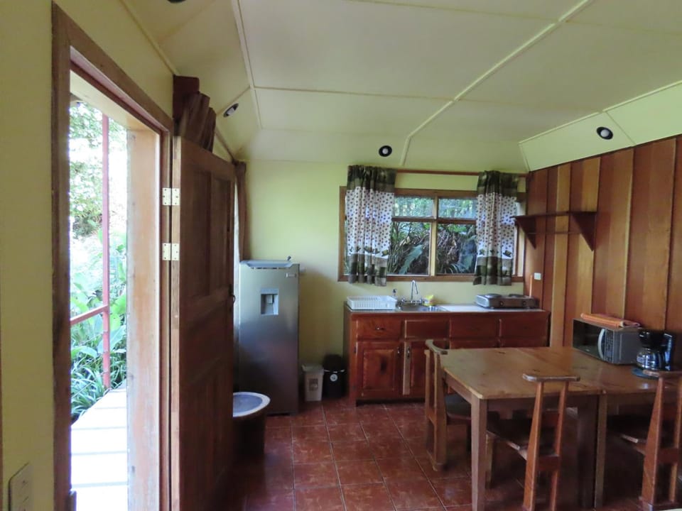 Apartment, 2 Bedrooms, Kitchen, Garden View | In-room safe, desk, free cribs/infant beds, free WiFi