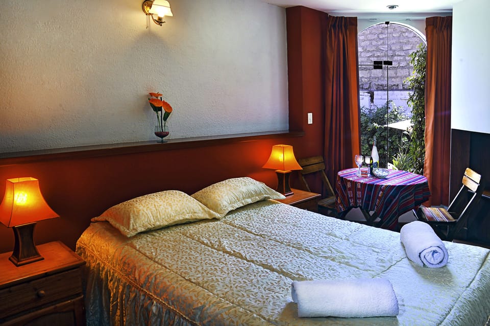 Laptop workspace, blackout drapes, free WiFi, bed sheets